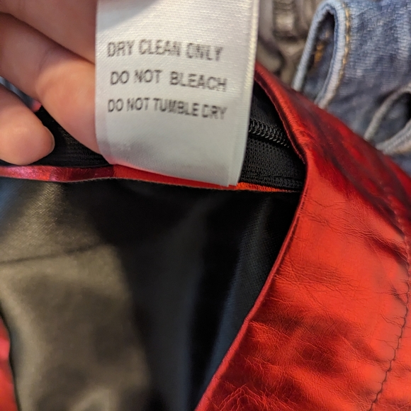 Day + Moon sexy red skirt - Picture 5 of 11